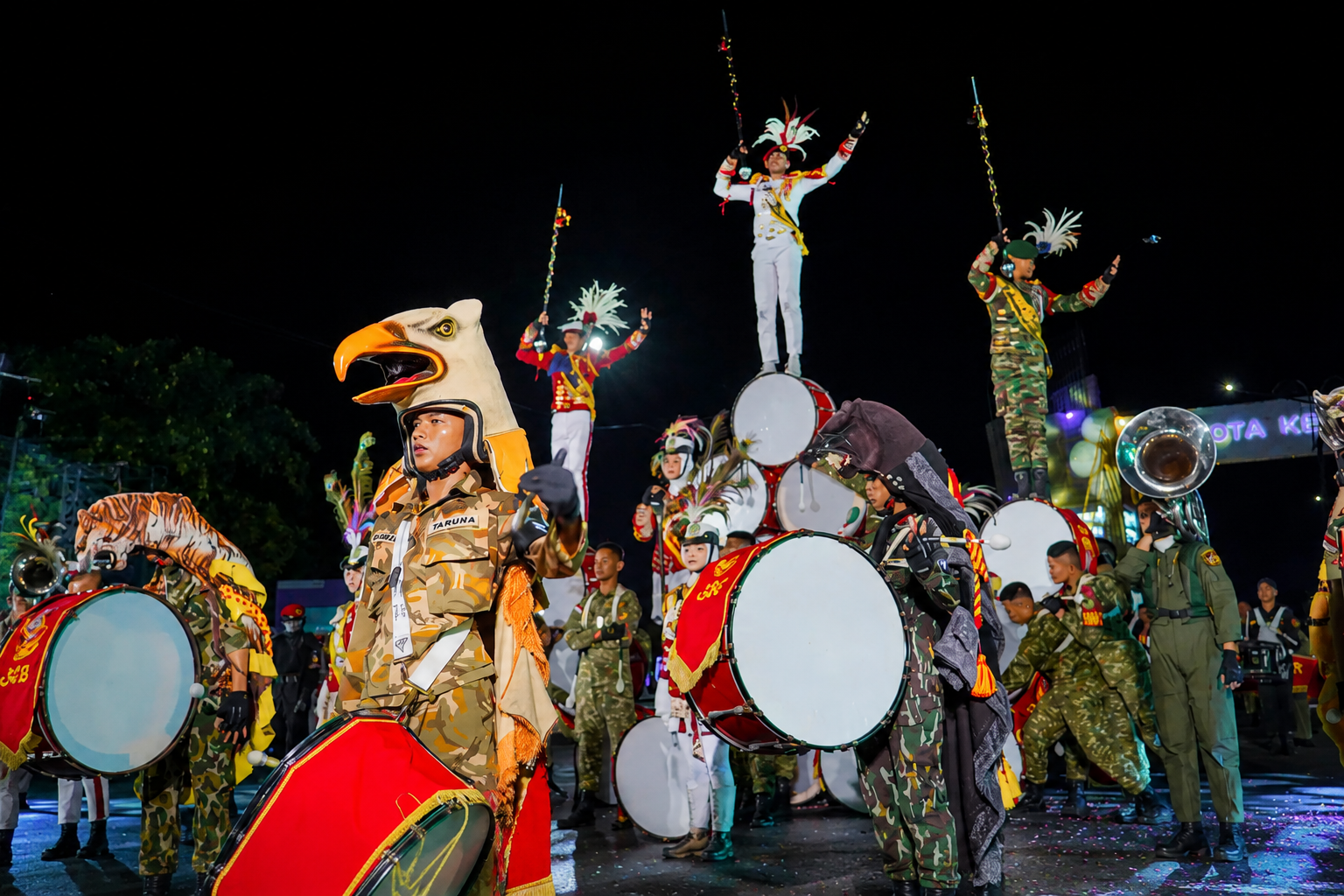 Drumband Genta Buana Brawijaya Kembali Pukau Warga Kota Kediri di Dhoho Night Carnival 2026
